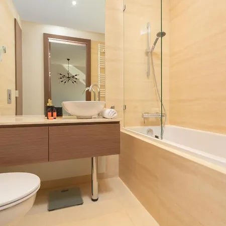 Platinum Towers With Parking By Renters Prestige *