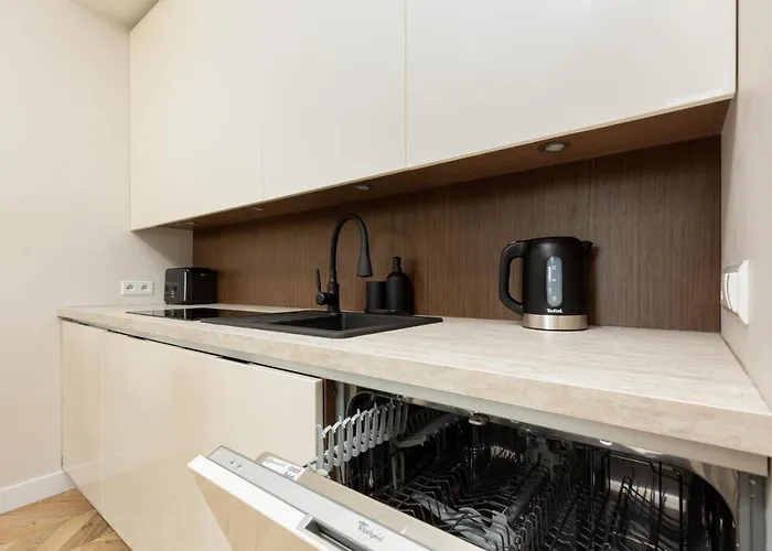 Platinum Towers With Parking By Renters Prestige