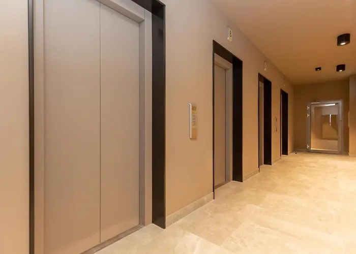 Apartman Platinum Towers With Parking By Renters Prestige Varsó