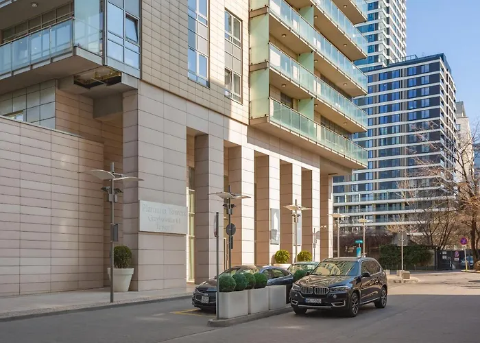 Platinum Towers With Parking By Renters Prestige Apartman Varsó