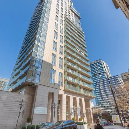 Apartman Platinum Towers With Parking By Renters Prestige